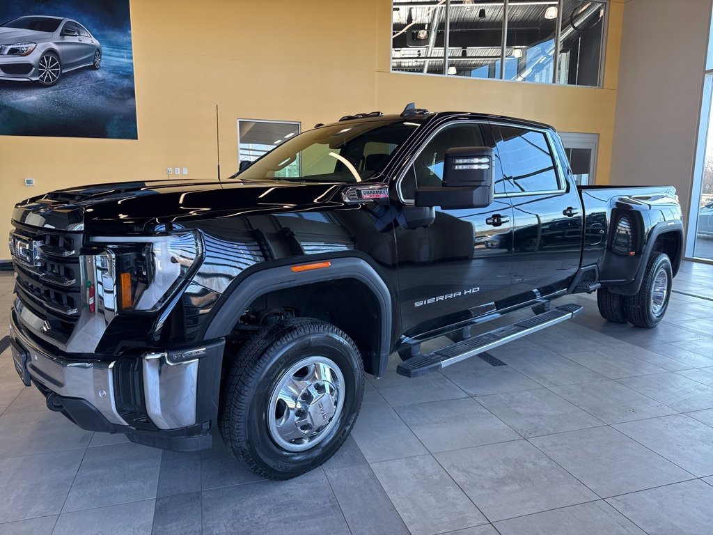 Used 2025 GMC Sierra 3500 SLE w/ SLE Value Package image 2