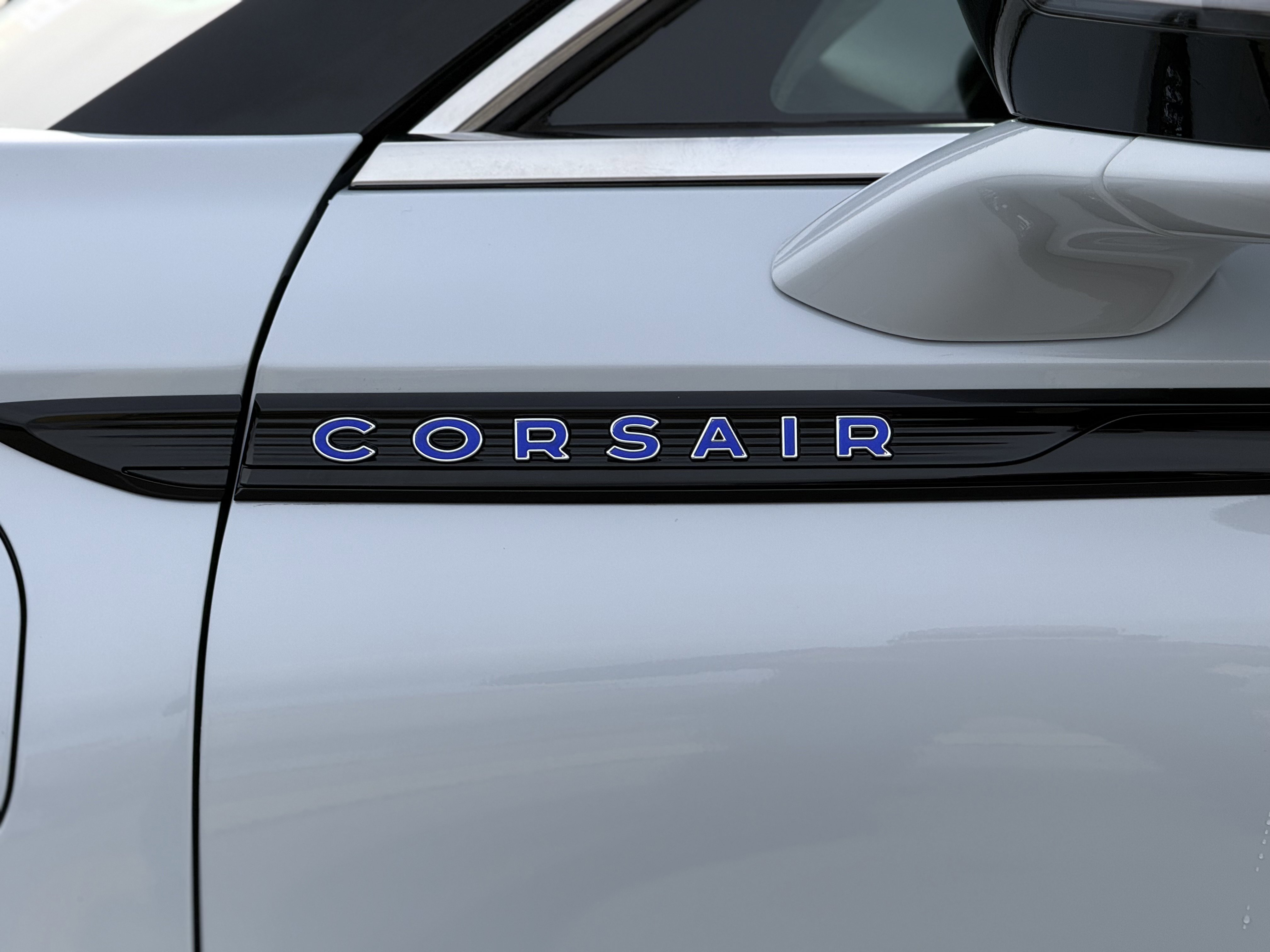 Used 2025 Lincoln Corsair Grand Touring w/ Equipment Group 301A image 13