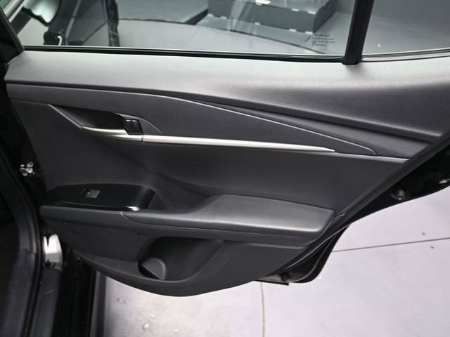 Used 2025 Toyota Camry SE FWD image 19