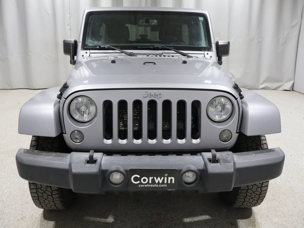 Used 2015 Jeep Wrangler Unlimited Sahara w/ Trailer Tow Group AWD/4WD image 9