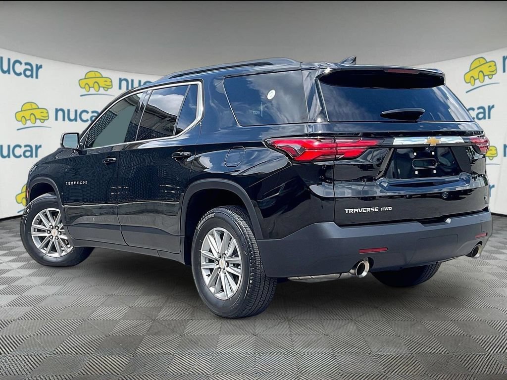 Used 2023 Chevrolet Traverse LT w/ Rear Camera Mirror Package AWD/4WD image 4