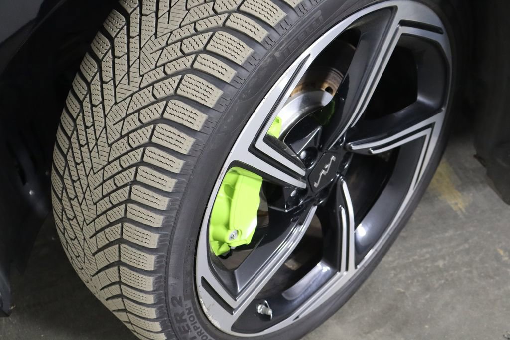 Used 2023 Kia EV6 GT image 42