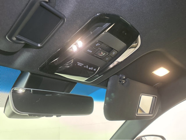 Used 2021 Toyota Venza XLE w/ Softex Package image 41