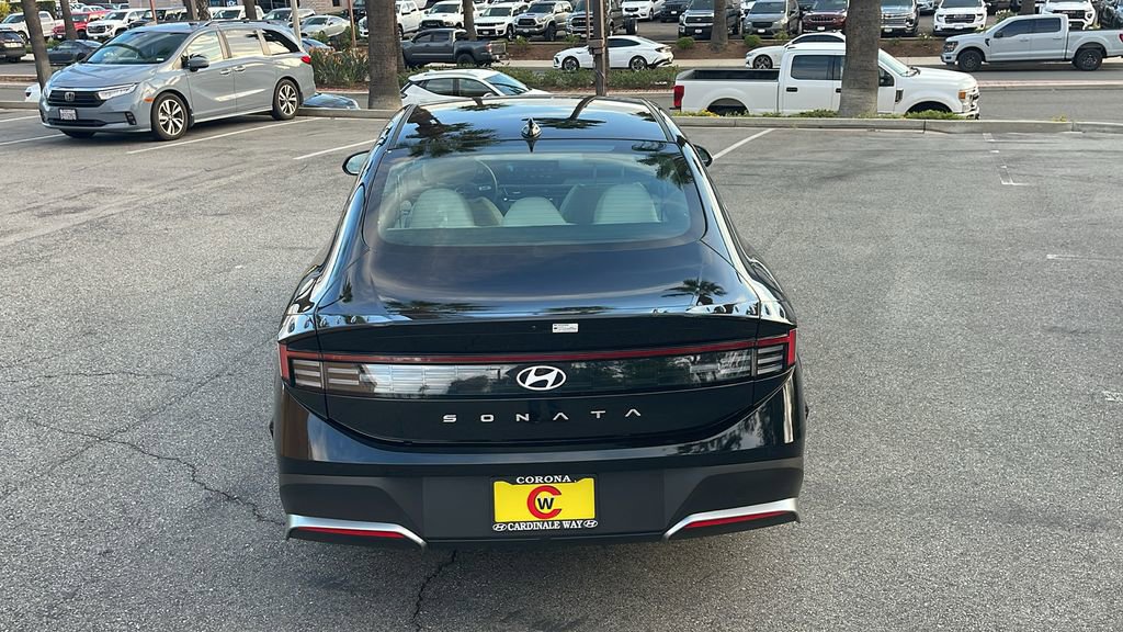 Certified 2025 Hyundai Sonata SE image 8