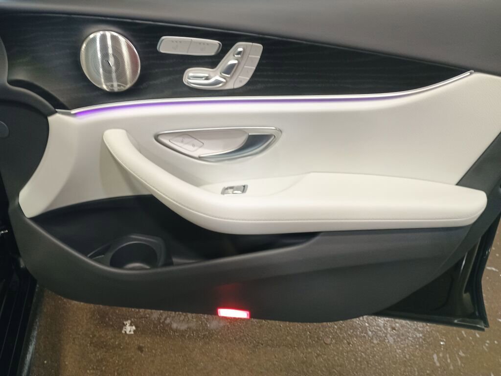 Used 2023 Mercedes-Benz E 350 4MATIC Sedan image 25
