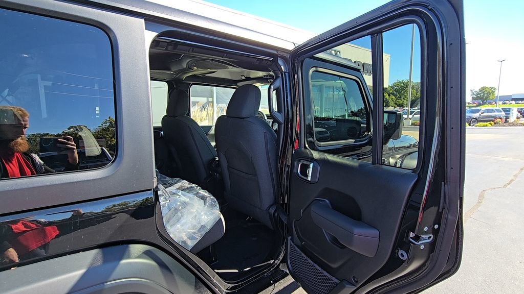 New 2026 Jeep Wrangler Sport AWD/4WD image 18