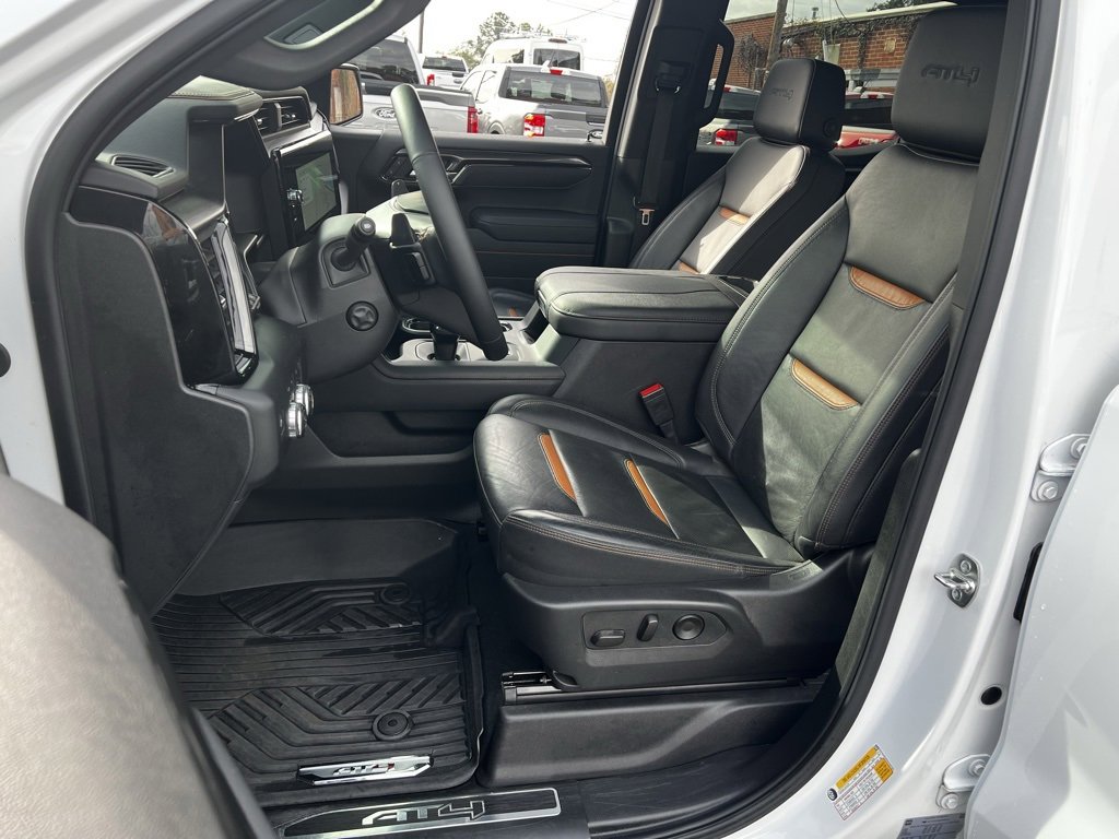 Used 2025 GMC Sierra 1500 AT4 w/ AT4 Premium Package image 17