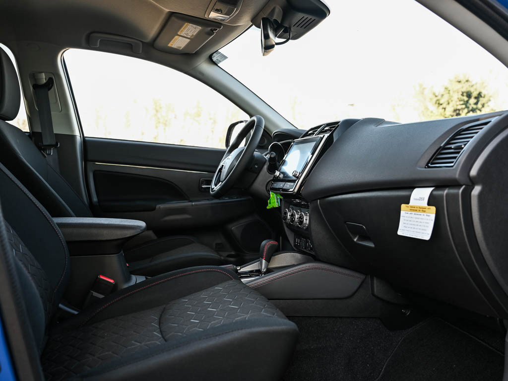 New 2025 Mitsubishi Outlander Sport LE image 10