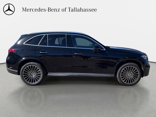 Used 2025 Mercedes-Benz GLC 350e 4MATIC image 3