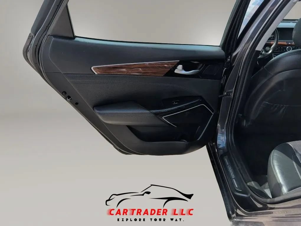 Used 2019 Kia Cadenza Technology FWD image 16