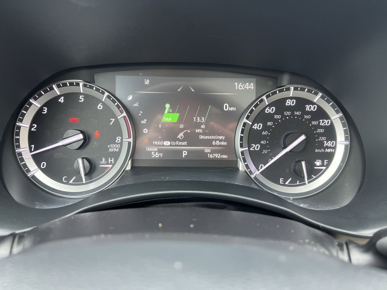 Used 2022 Toyota Highlander XLE image 17