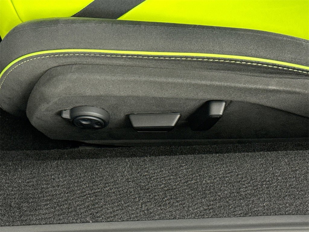 Used 2024 Lamborghini Revuelto image 20