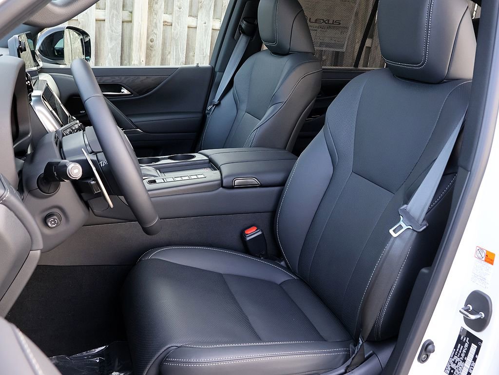 New 2026 Lexus LX 600 4WD w/ Premium Package image 11