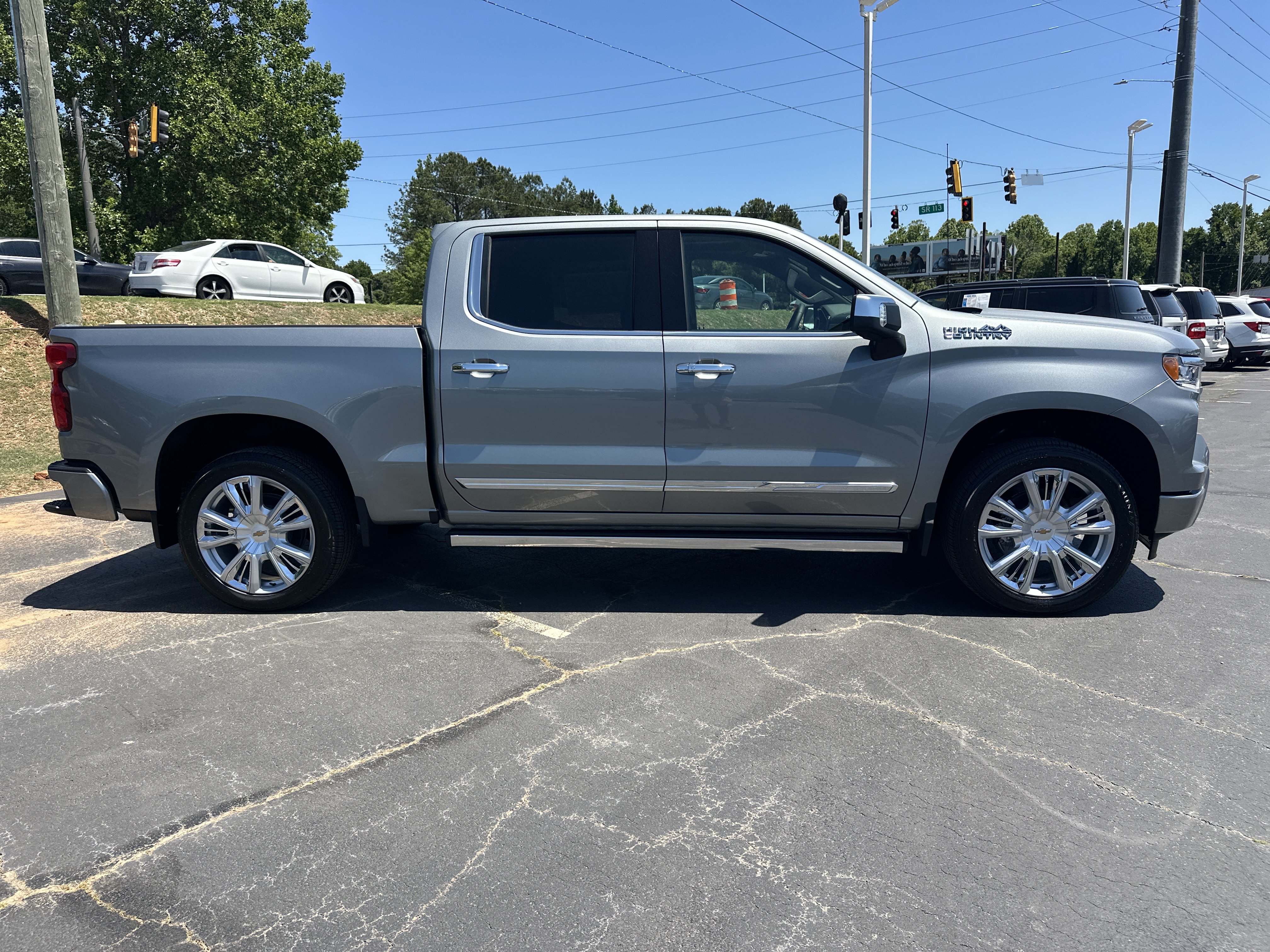 New 2026 Chevrolet Silverado 1500 High Country AWD/4WD image 10