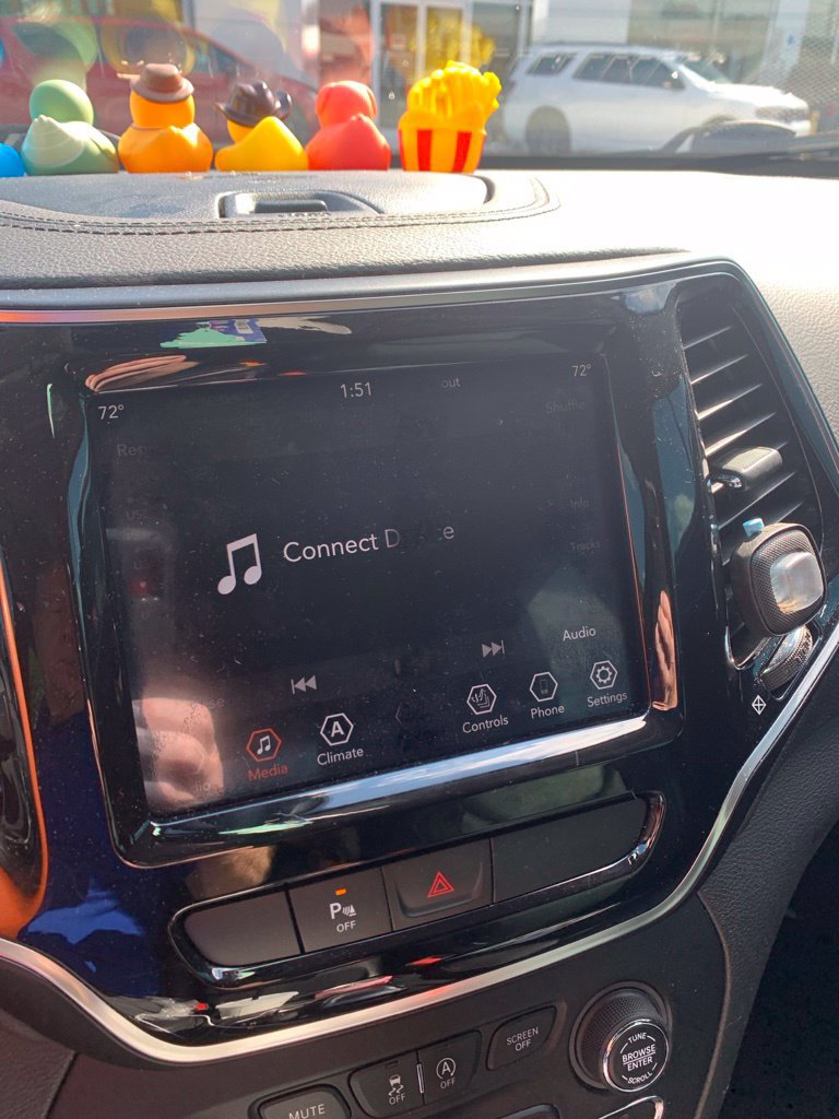 Used 2019 Jeep Cherokee Limited AWD/4WD image 22