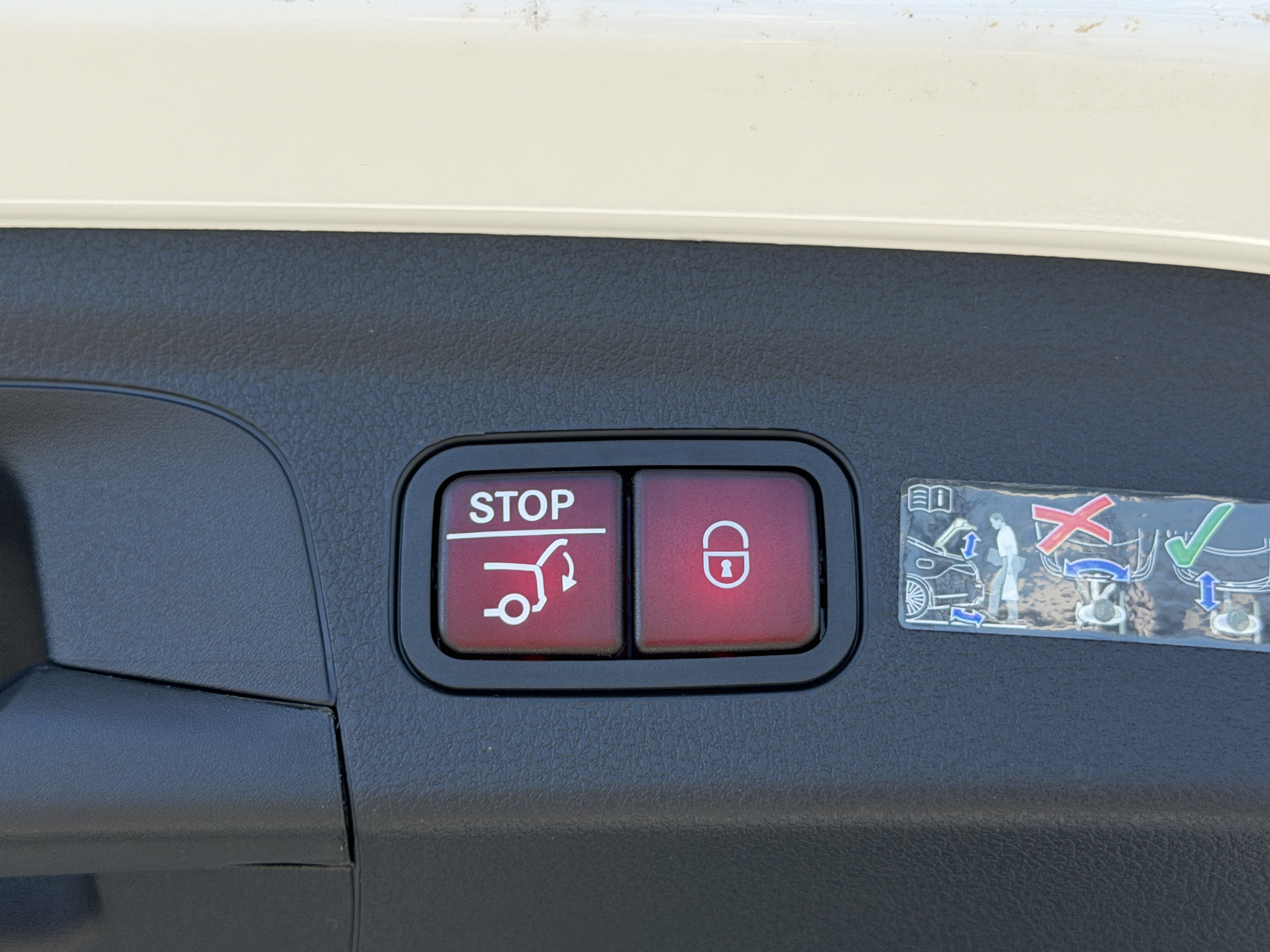 New 2025 Mercedes-Benz GLE 580 4MATIC image 14