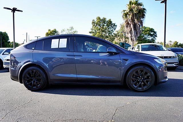 Used 2023 Tesla Model X AWD/4WD image 9
