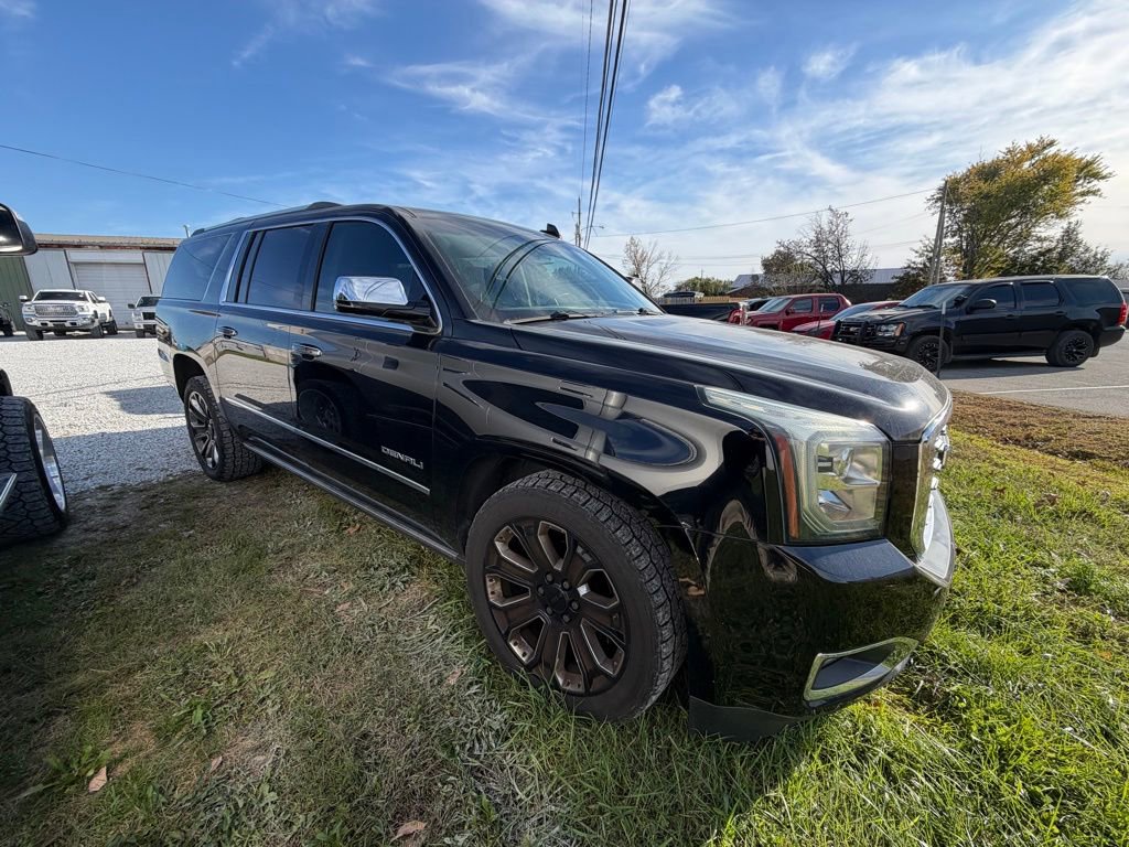 Used 2019 GMC Yukon XL Denali w/ Denali Ultimate Package