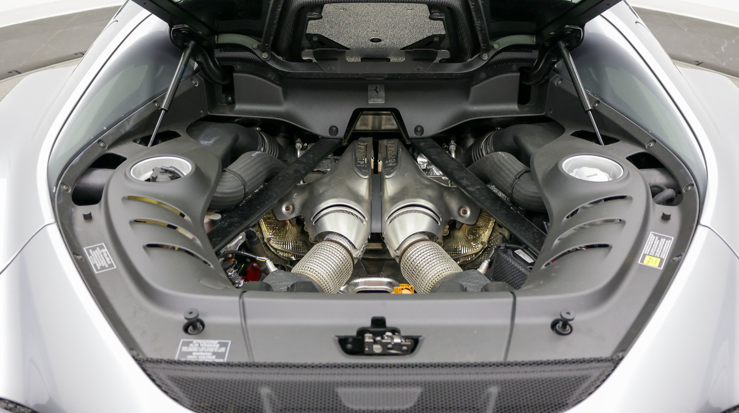 Used 2022 Ferrari 296 GTB RWD image 44