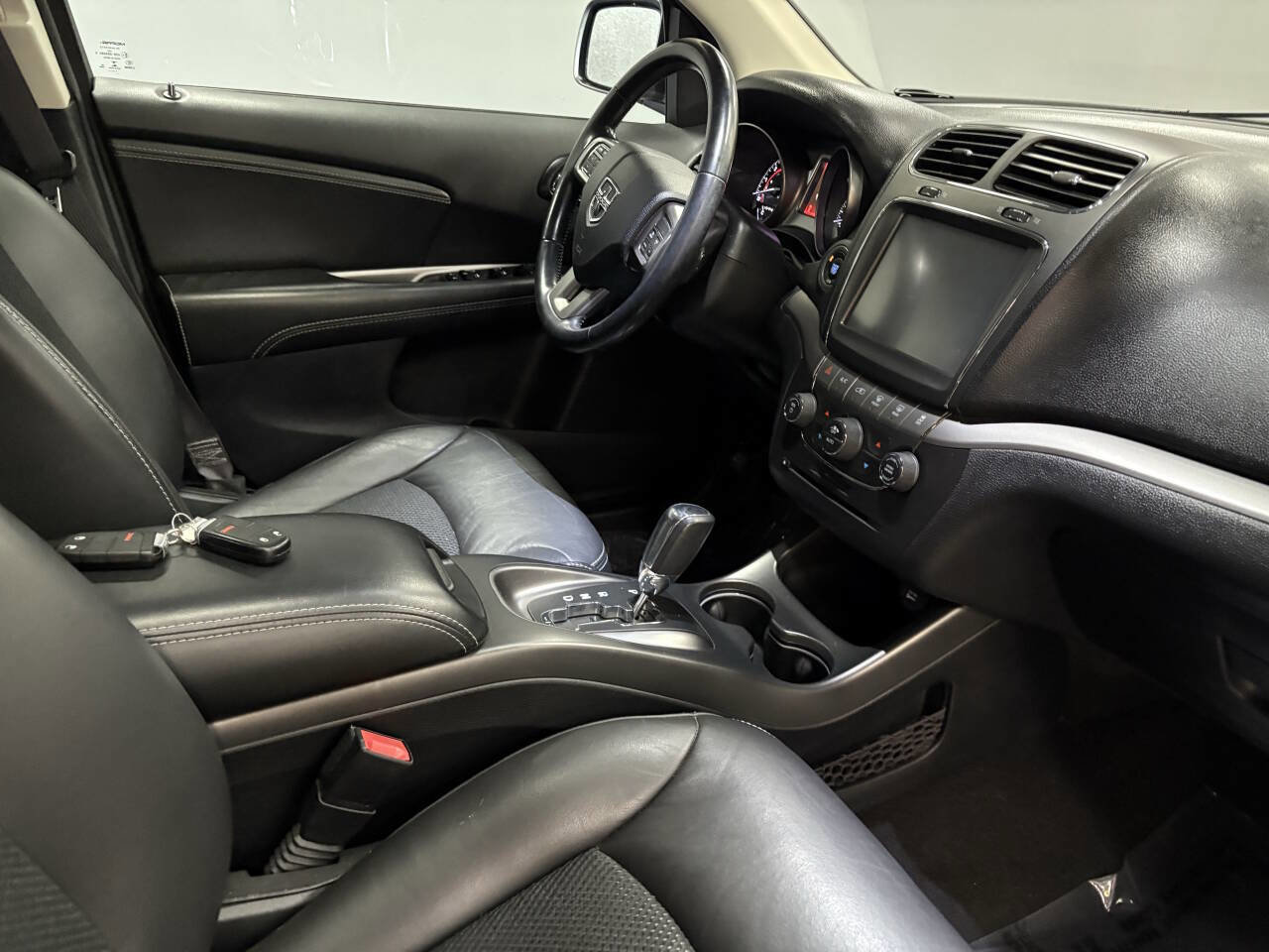 Used 2019 Dodge Journey Crossroad w/ Nav & Sun Group image 32