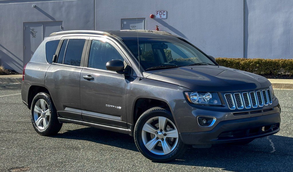 Used 2015 Jeep Compass High Altitude image 6