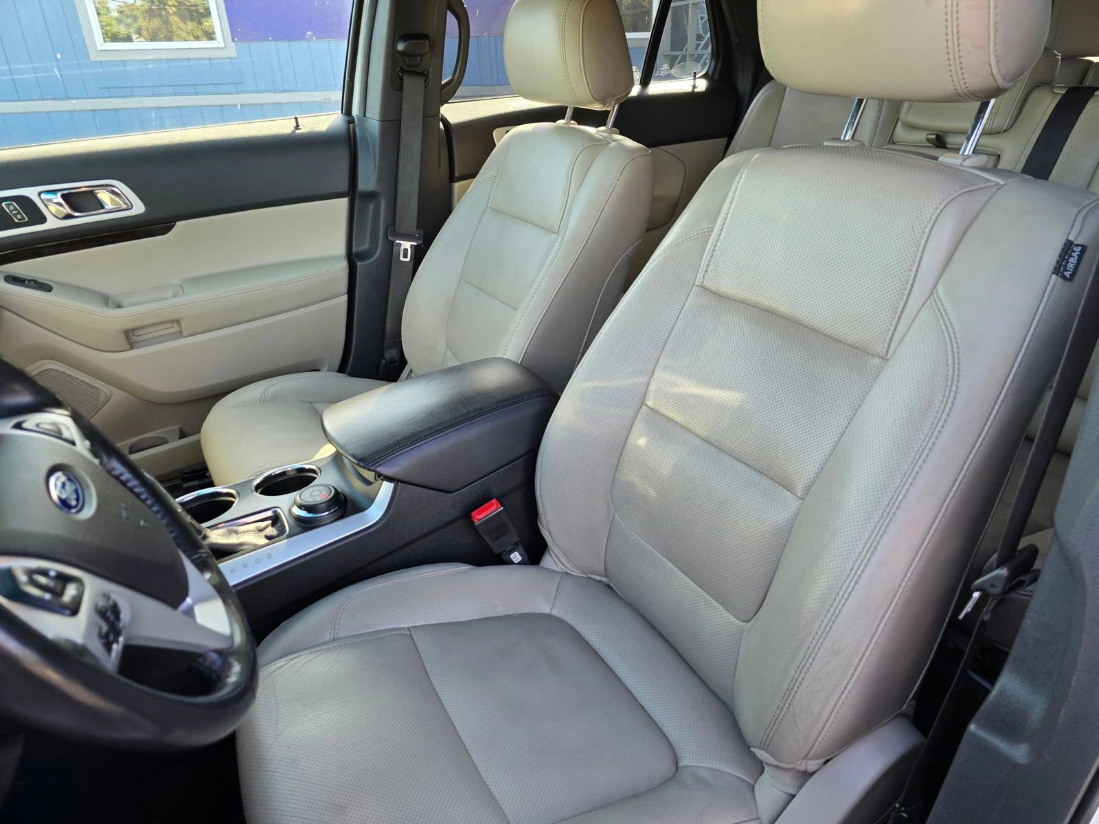 Used 2013 Ford Explorer Limited image 22