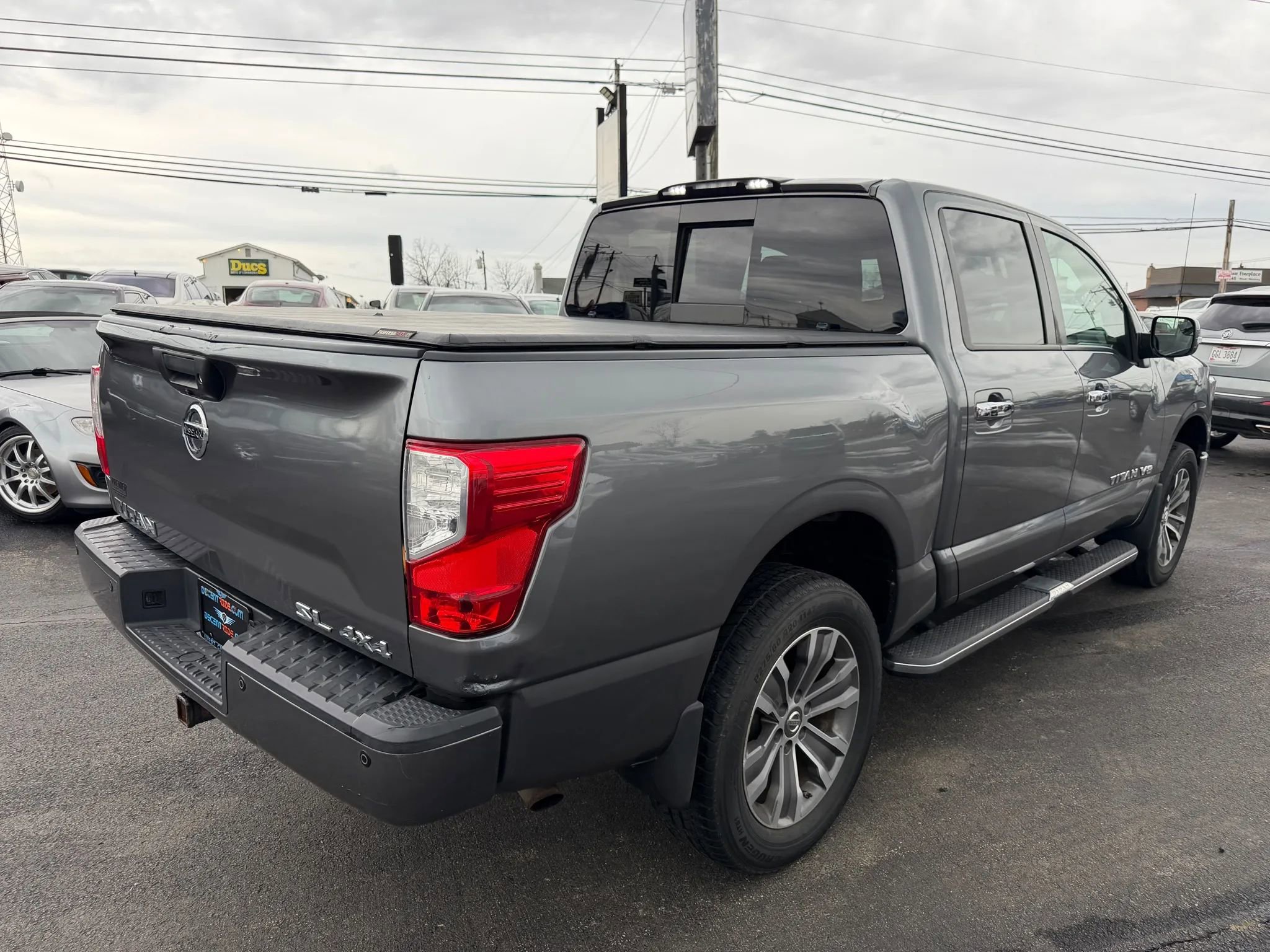 Used 2018 Nissan Titan SL AWD/4WD image 3
