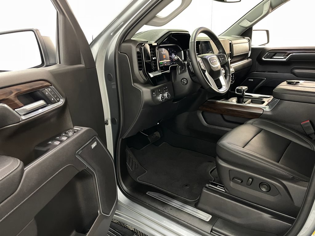 Certified 2026 GMC Sierra 1500 SLT w/ SLT Premium Package AWD/4WD image 25