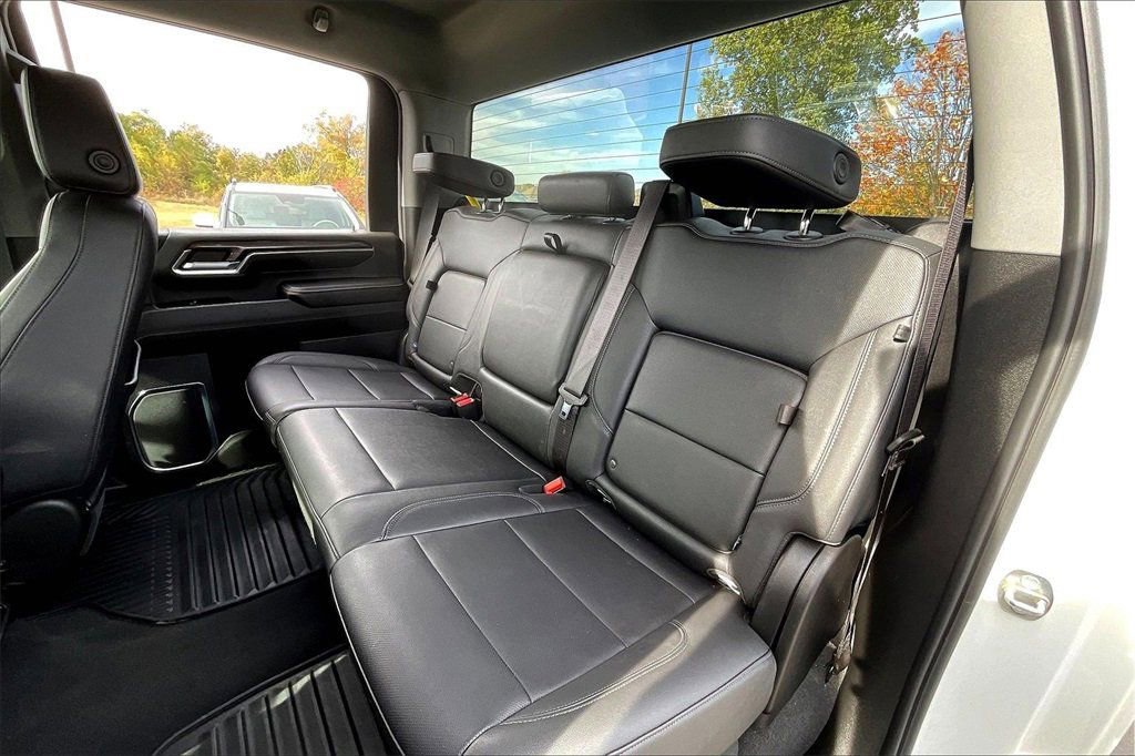 Used 2024 Chevrolet Silverado 2500 LTZ image 30