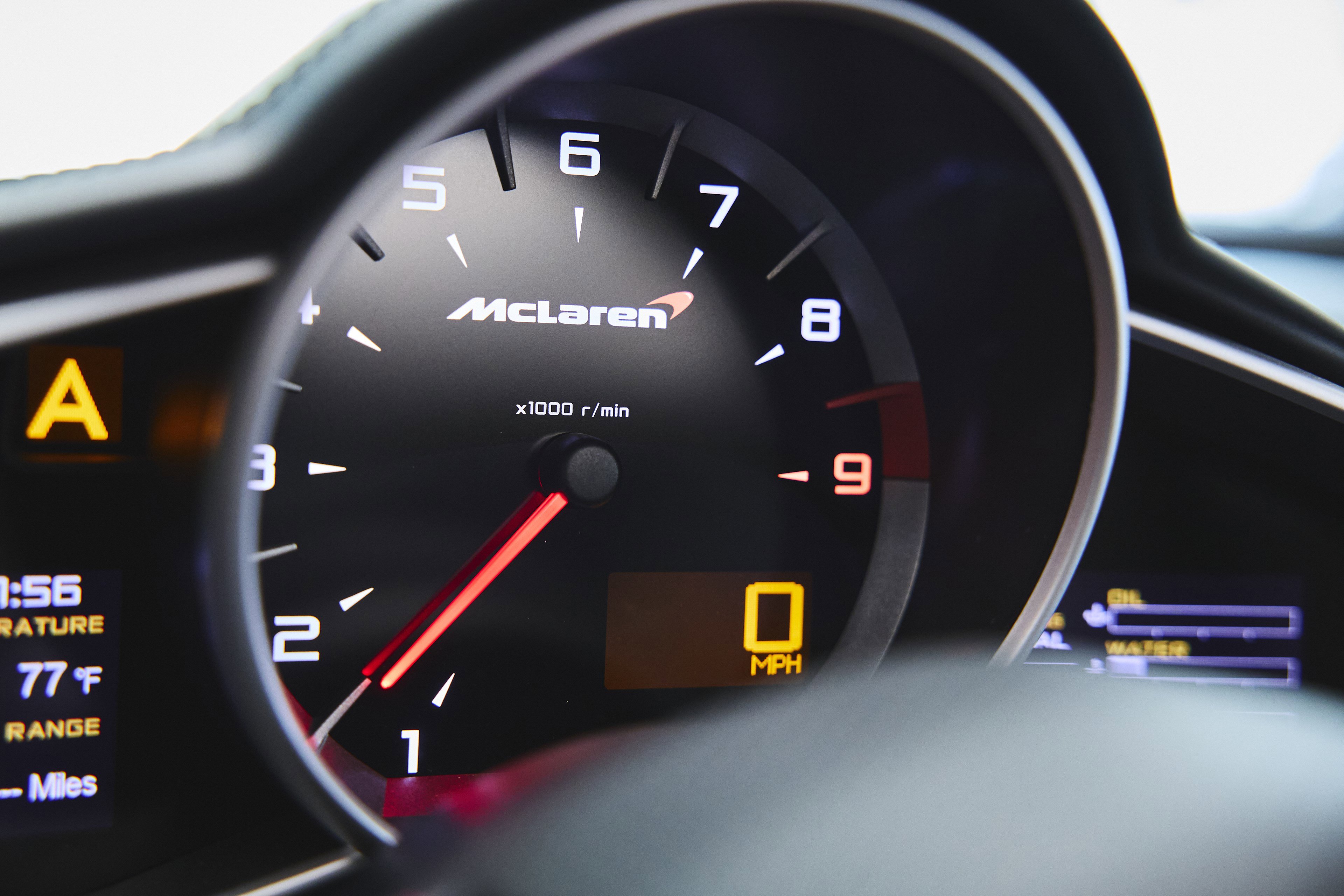 Used 2016 McLaren 650S Spider image 15