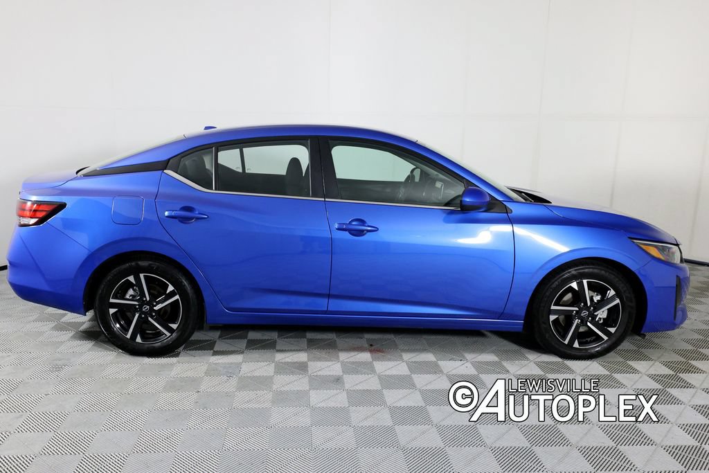 Used 2024 Nissan Sentra SV FWD image 4