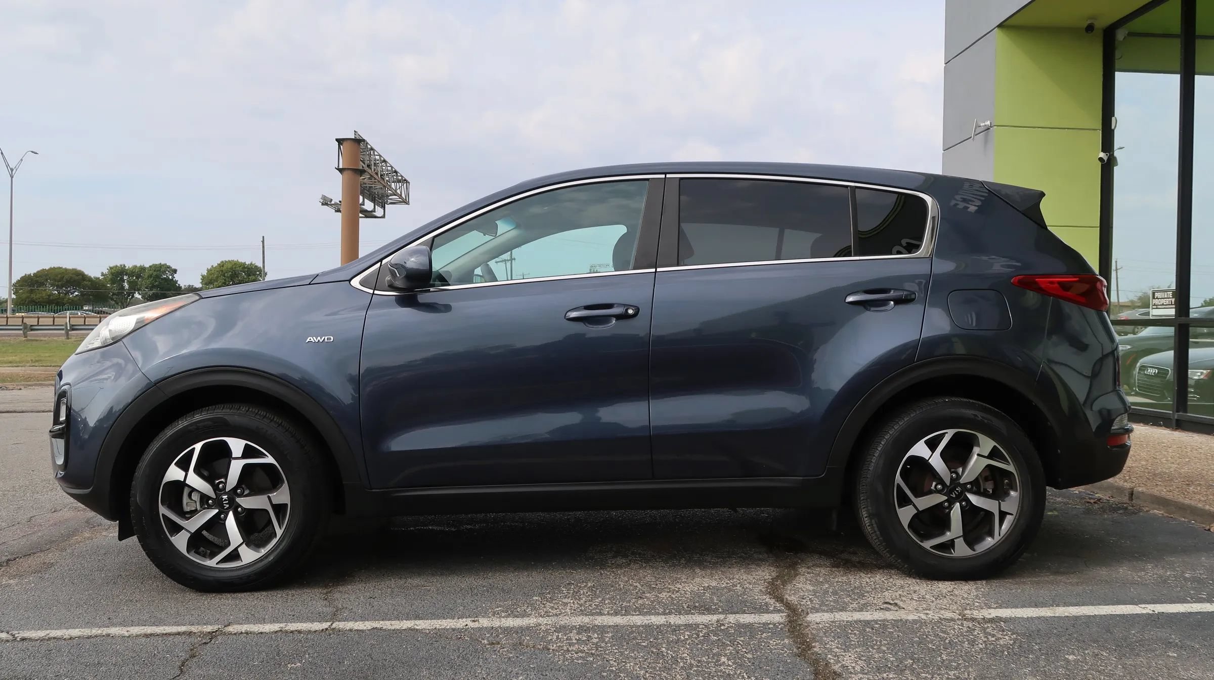 Used 2020 Kia Sportage LX AWD/4WD image 8