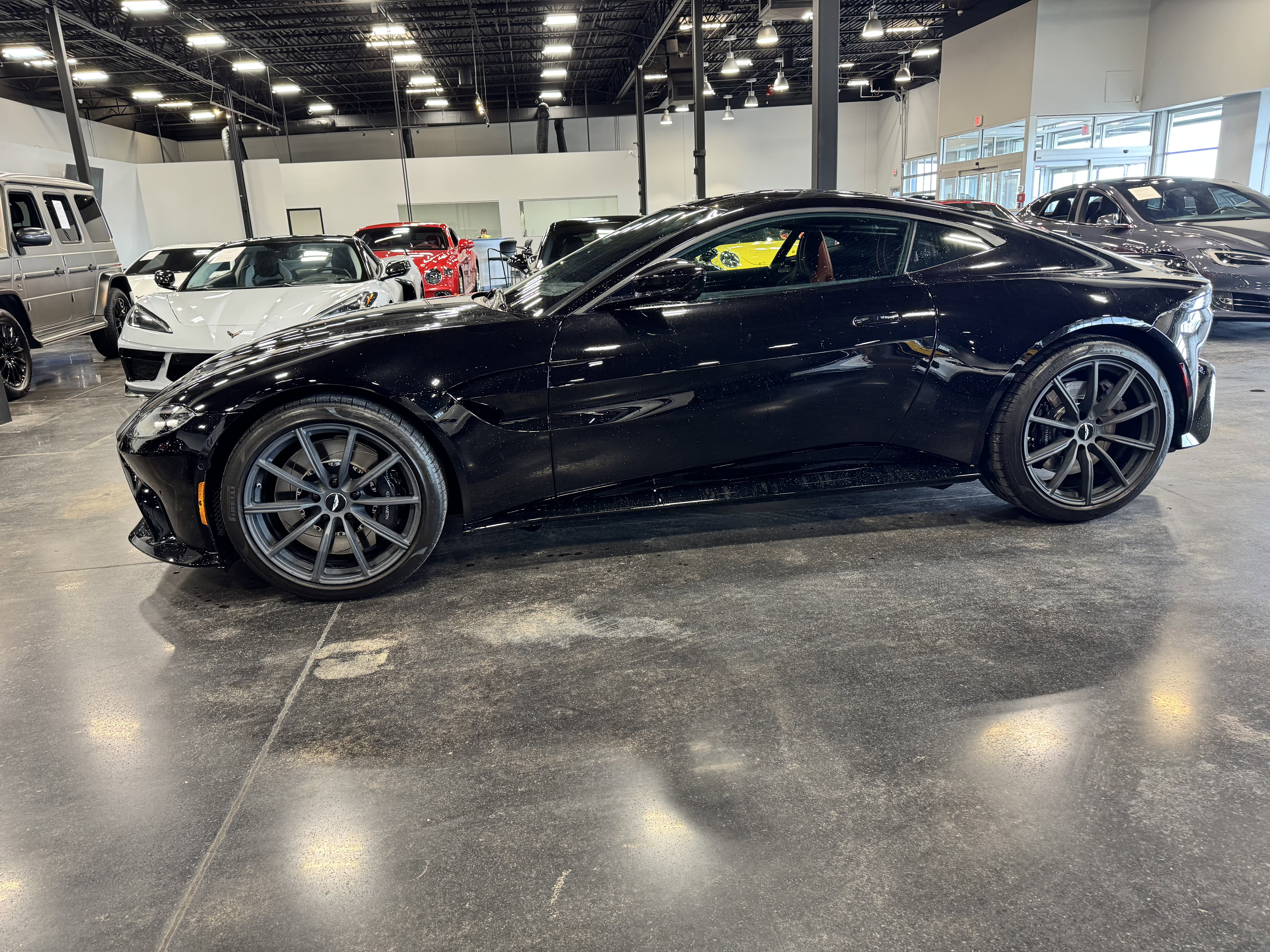 Used 2020 Aston Martin V8 Vantage Coupe image 7