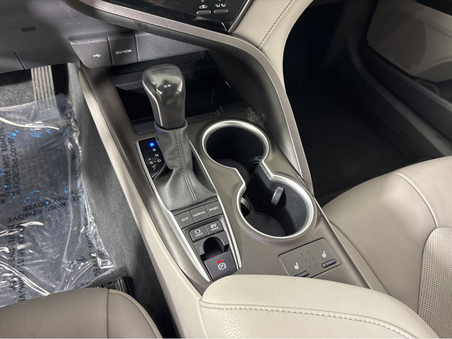 Used 2023 Toyota Camry XLE image 32