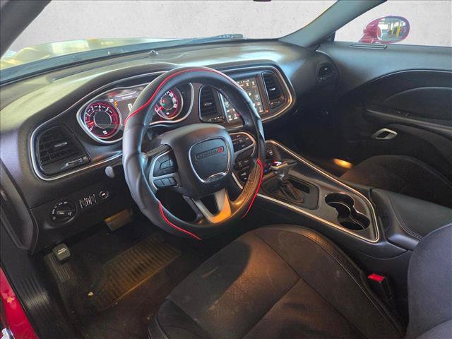 Used 2015 Dodge Challenger R/T Plus RWD image 9