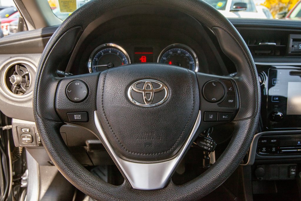 Used 2018 Toyota Corolla LE image 16