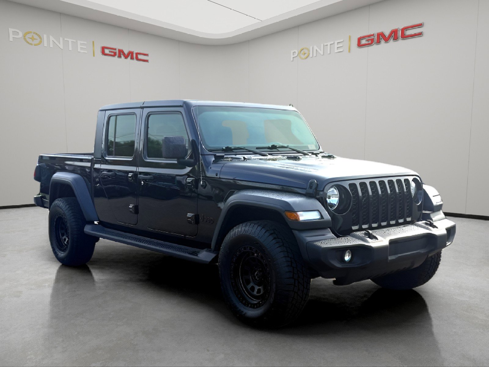 Used 2020 Jeep Gladiator Sport image 1