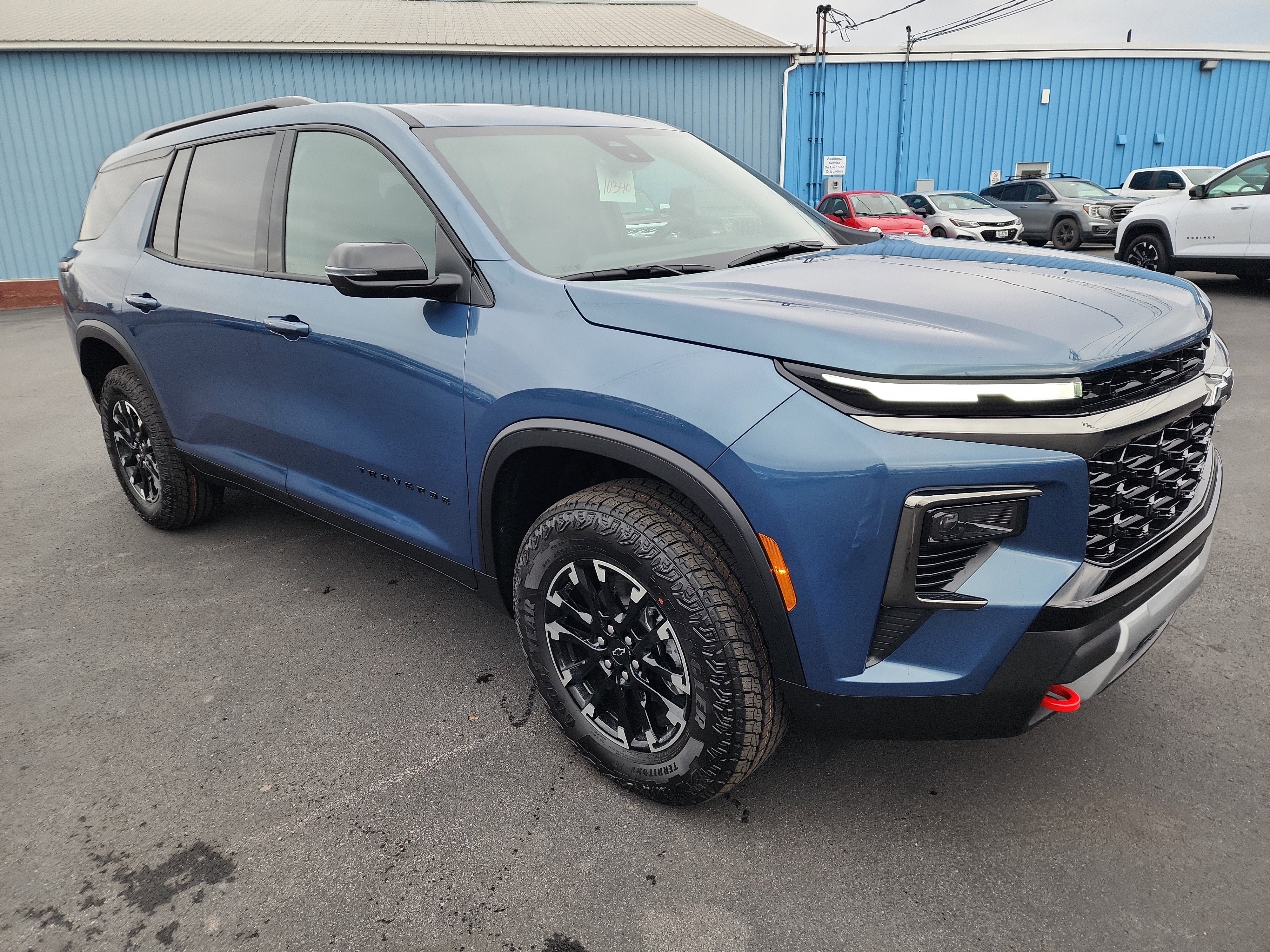 New 2026 Chevrolet Traverse Z71 AWD/4WD image 2