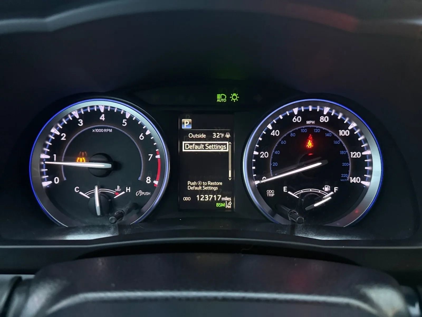 Used 2018 Toyota Highlander XLE image 22