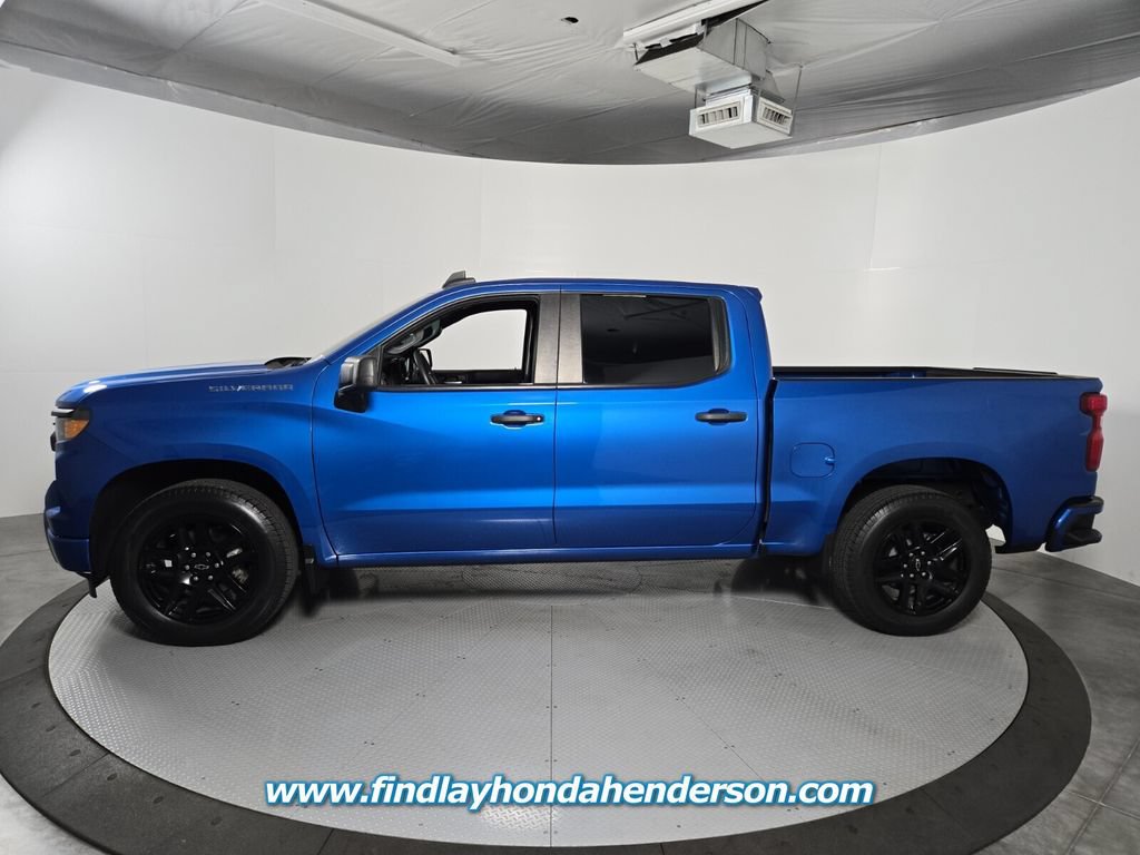 Used 2022 Chevrolet Silverado 1500 Custom RWD image 3