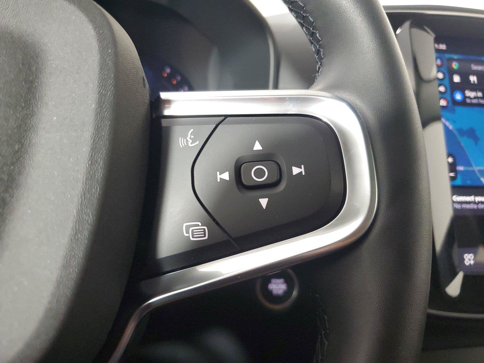 New 2026 Volvo XC40 B4 Plus w/ Protection Package Premier FWD image 26