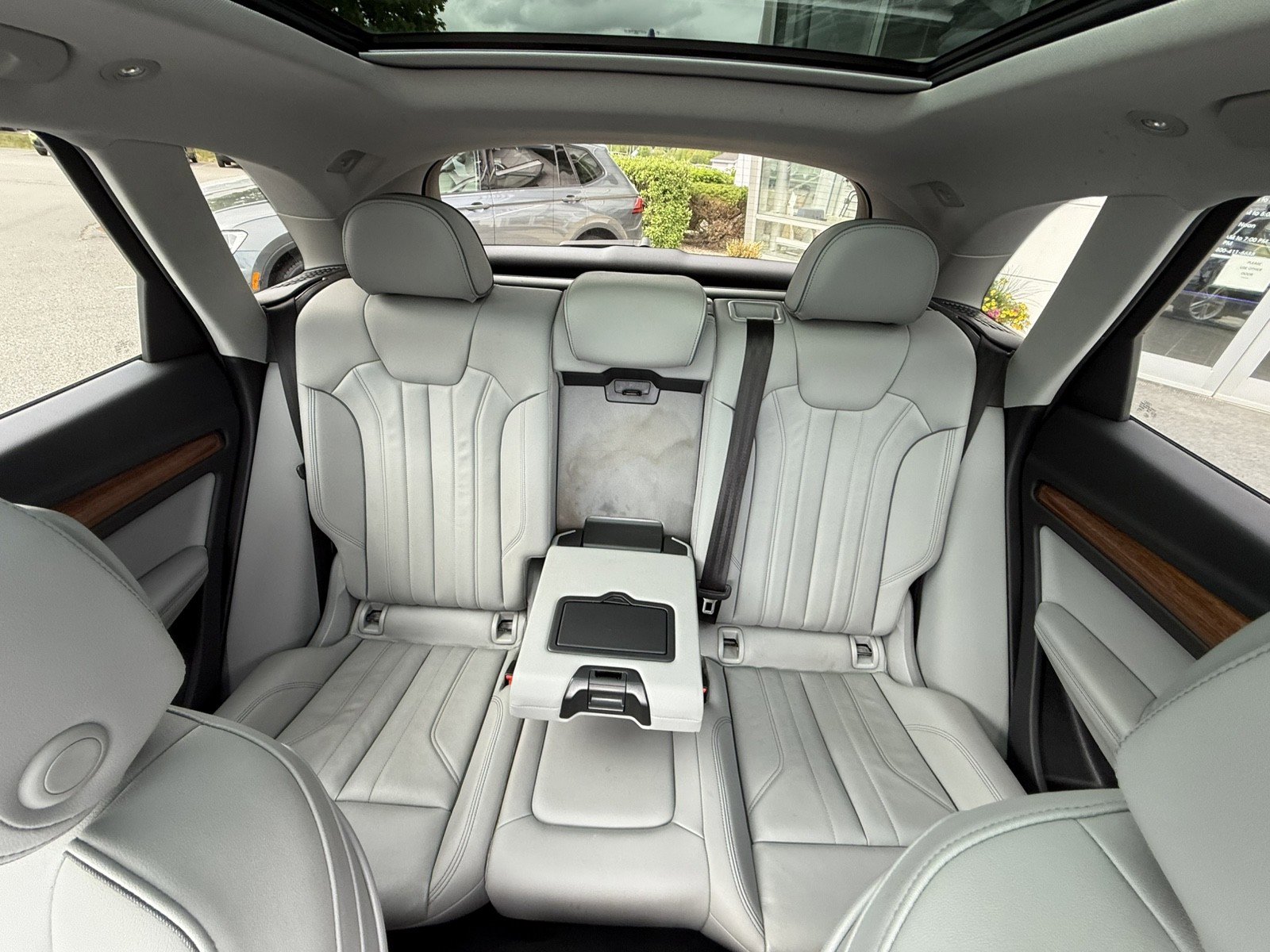 Used 2022 Audi Q5 e Premium Plus w/ Premium Plus Package image 18