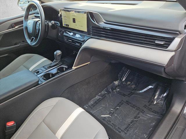 Used 2025 Toyota Camry SE image 22