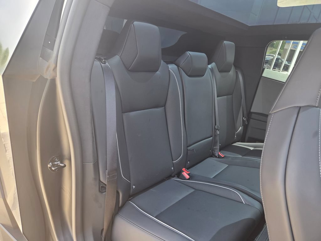 Used 2024 Tesla Cybertruck AWD Crew Cab image 33