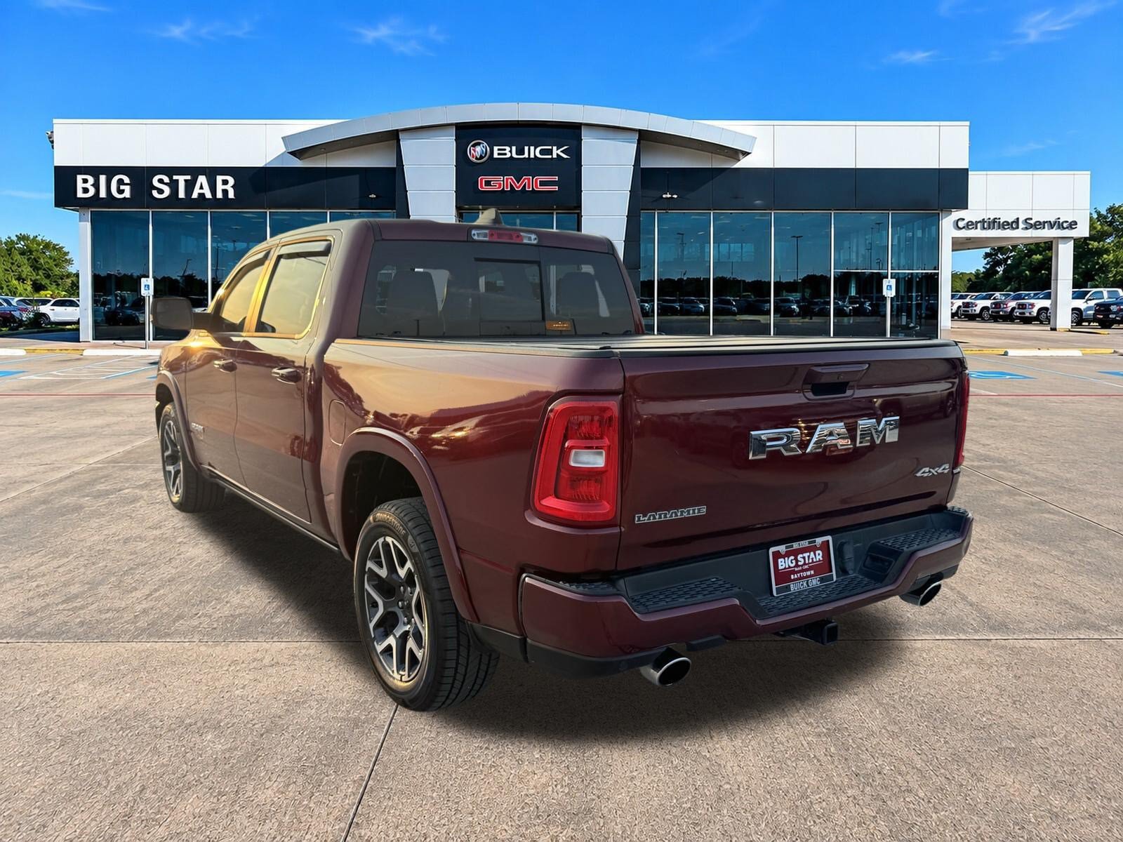 Used 2025 RAM 1500 Laramie w/ Laramie Southwest Edition AWD/4WD image 5