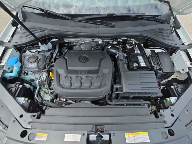 Used 2023 Volkswagen Tiguan SE R-Line FWD image 33