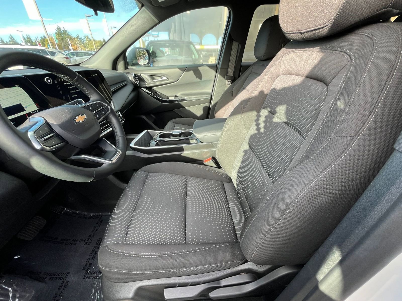 Used 2025 Chevrolet Equinox LT image 27