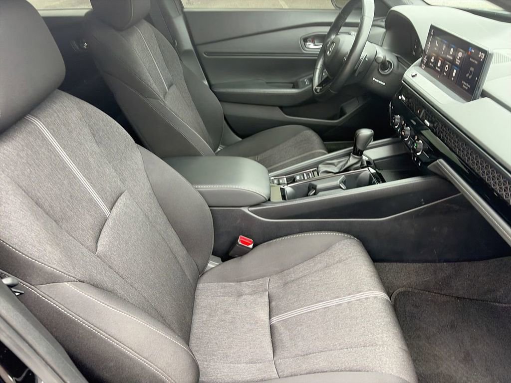 Used 2023 Honda Accord Sport image 8