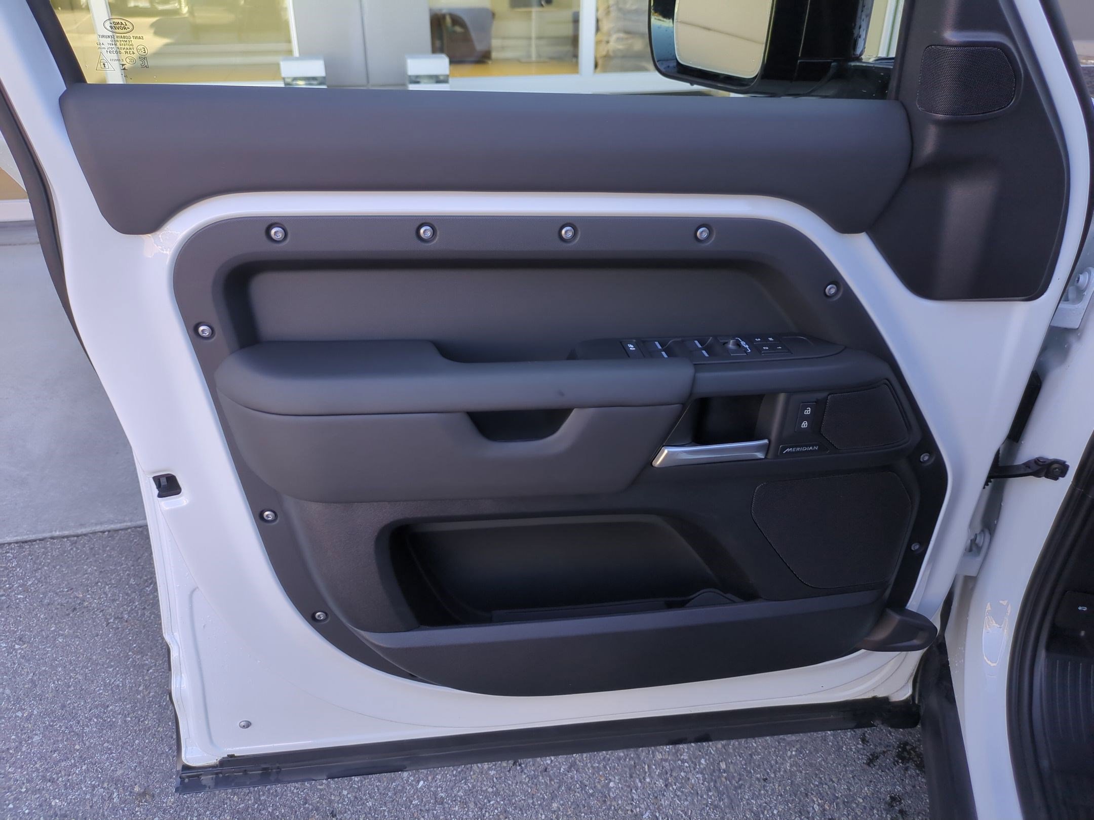 Used 2025 Land Rover Defender 110 S AWD/4WD image 12