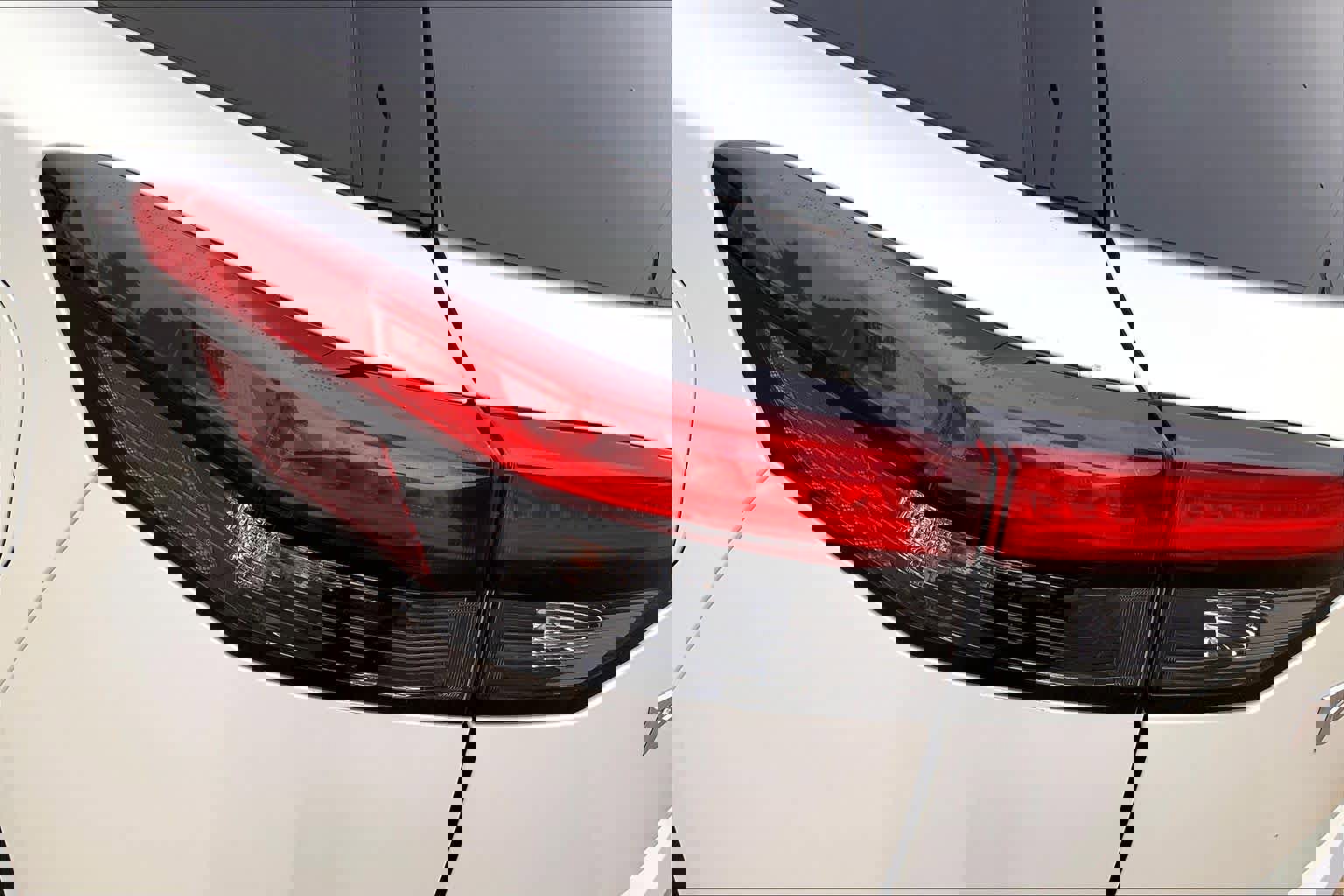 Used 2024 Nissan Pathfinder SL FWD image 32